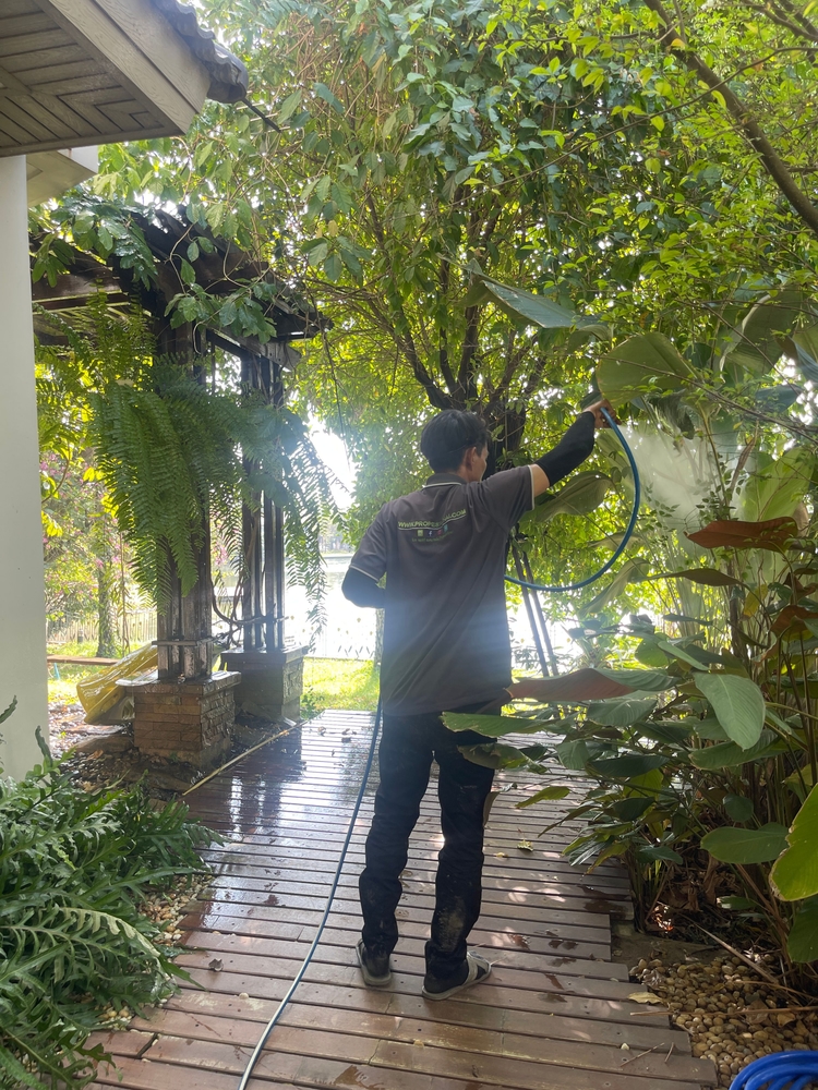 ฉีดและพ่นน้ำยา